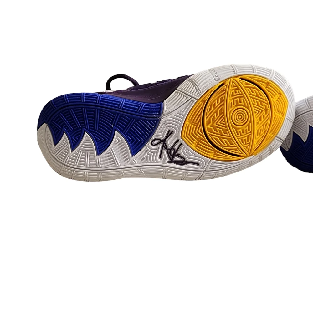 New‎ in Box - Nike Kyrie 6 (GS) - Size 4 Youth - Basketball Sneakers